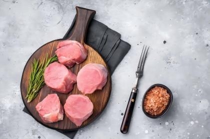 stock-photo-beautifully-cut-raw-pork-medallions-for-tenderloin-meat-waiting-to-absorb-your-favorite-marinades-2709832409(1).jpg